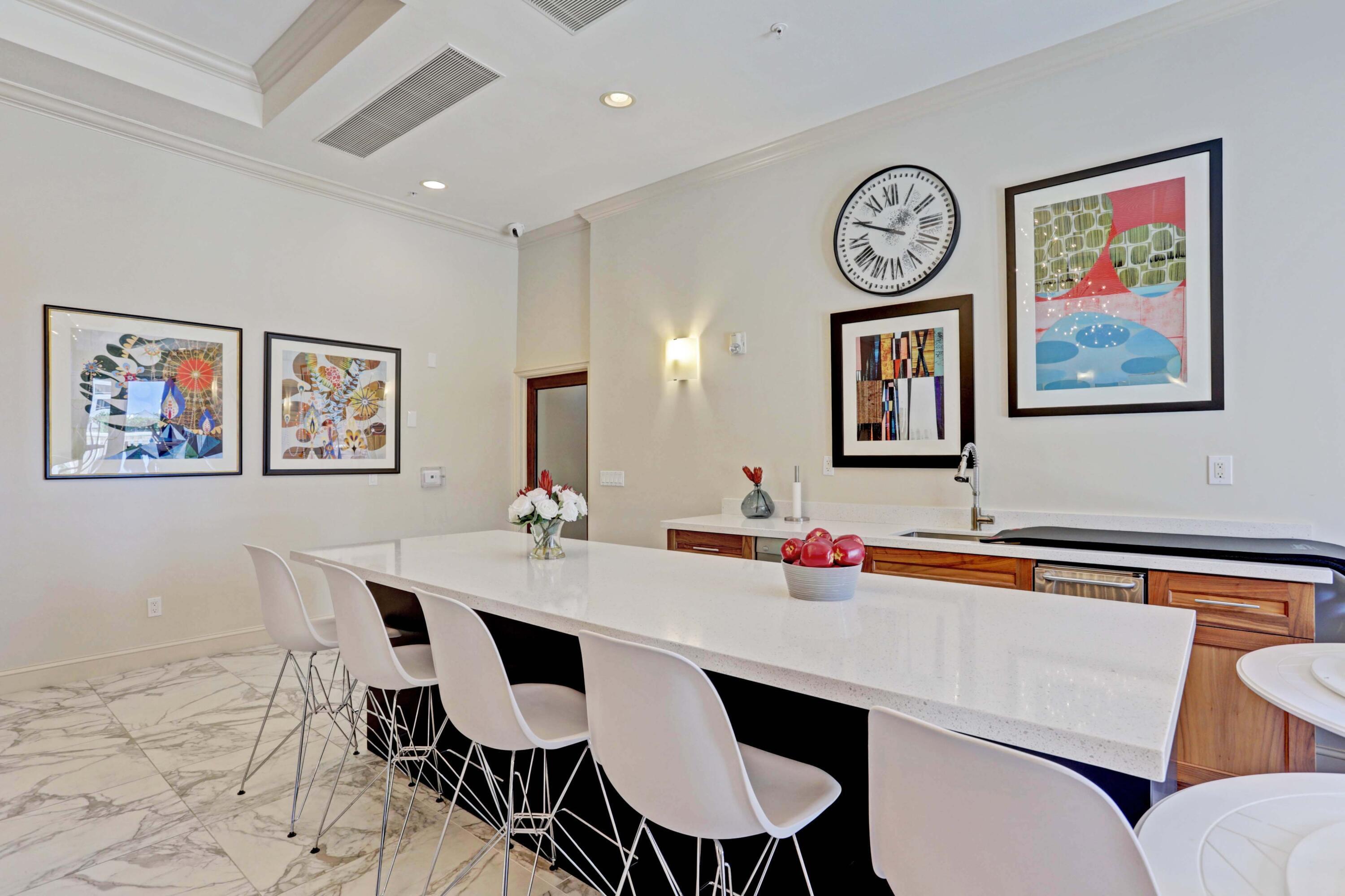 Prado Condo - Residential