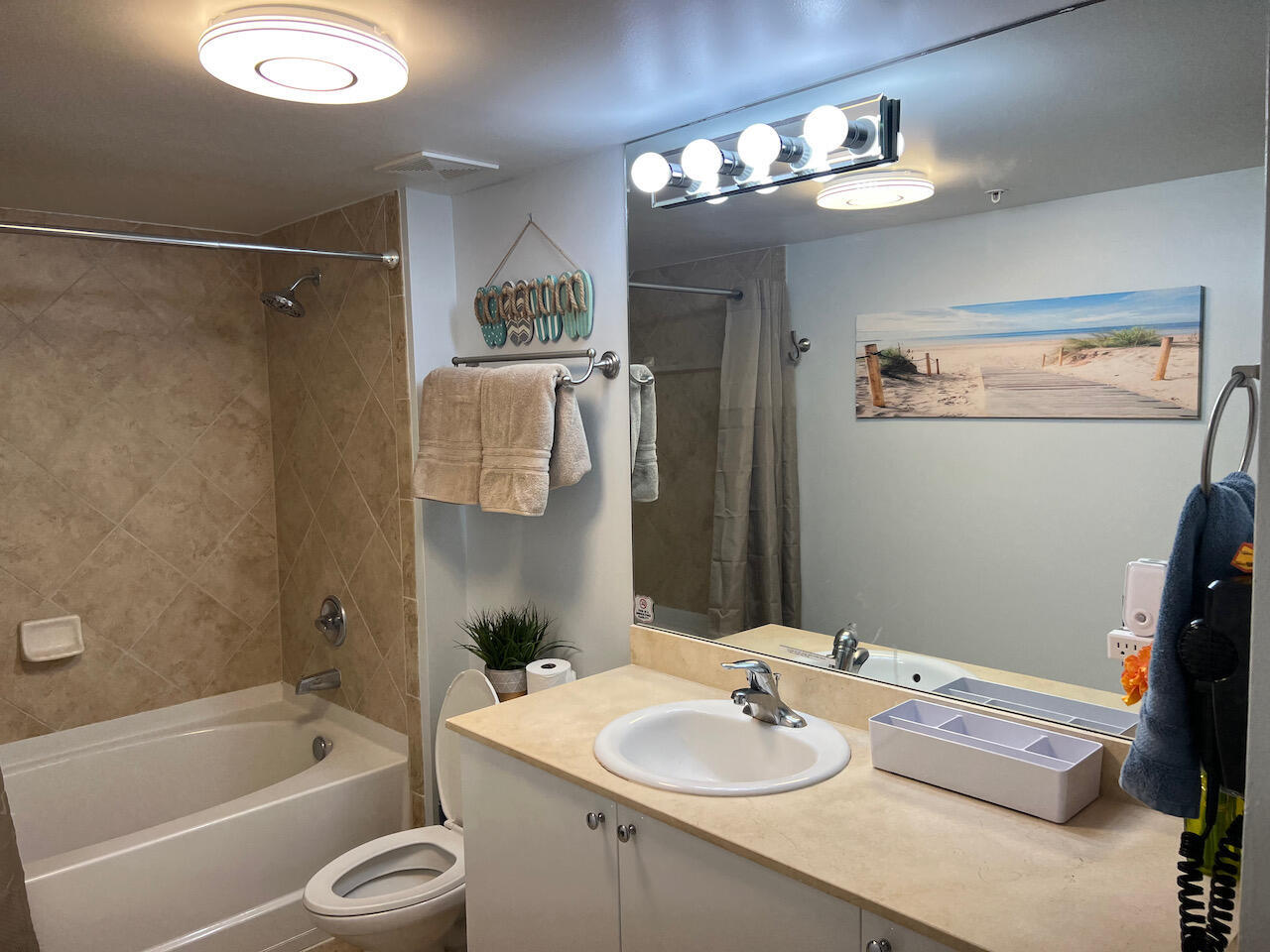 Prado Condo - Residential