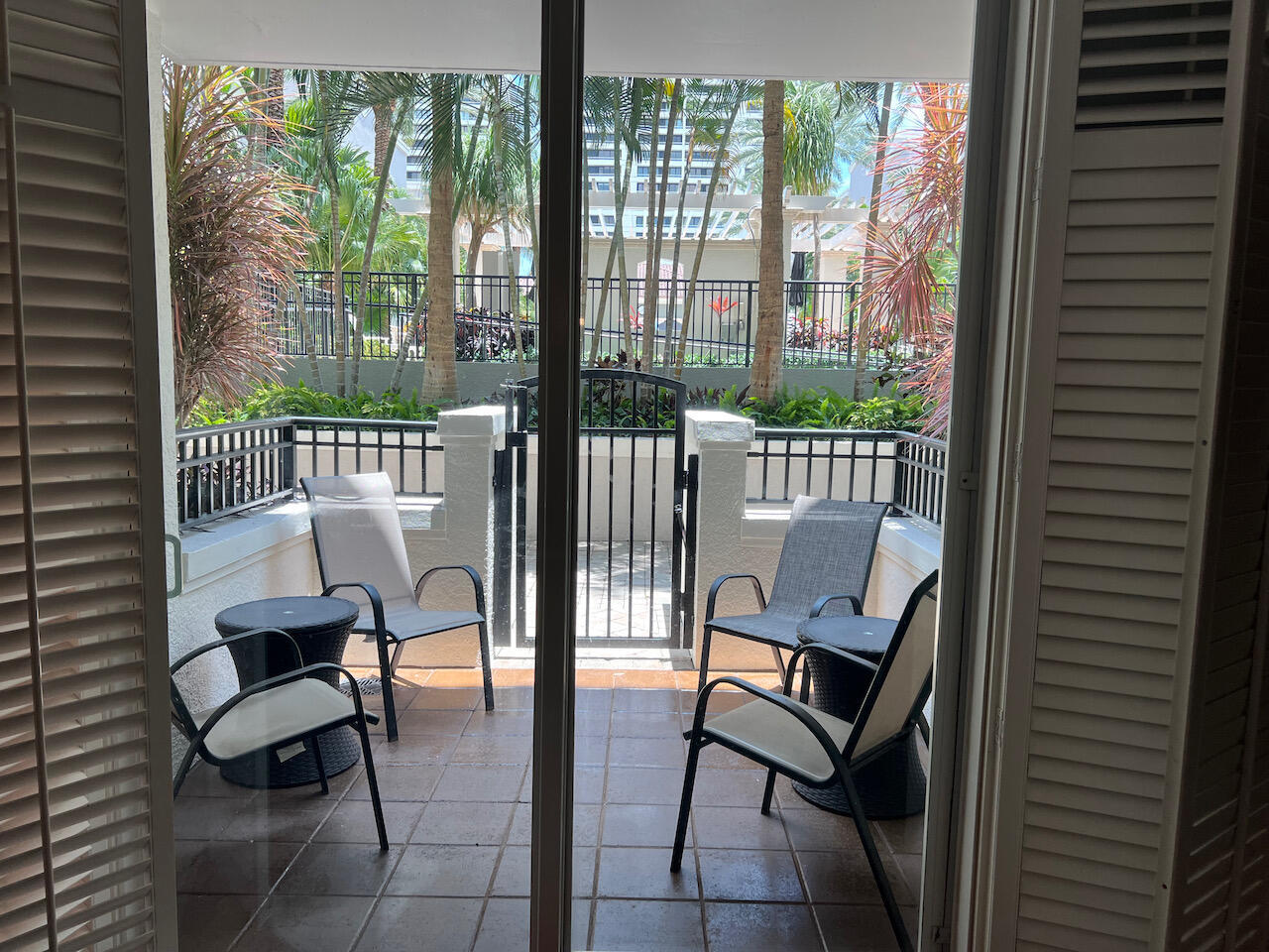 Prado Condo - Residential