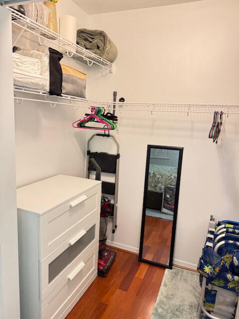 Prado Condo - Residential