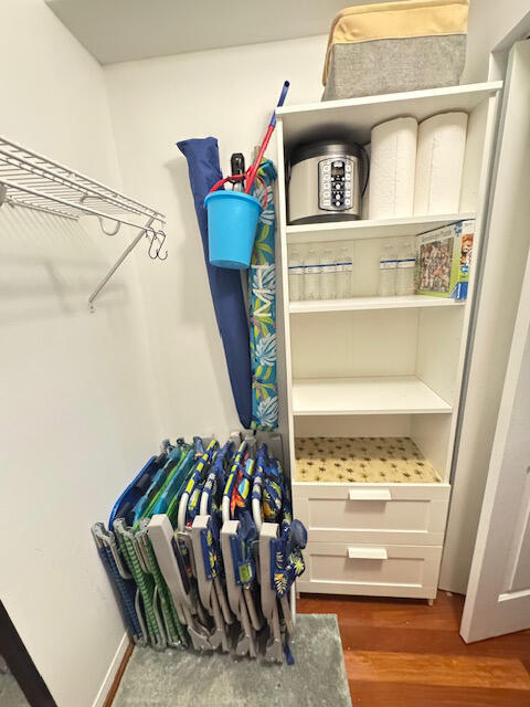 Prado Condo - Residential