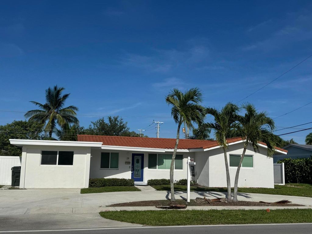 Photo of 28 SW 9th Avenue, Boca Raton, FL 33486 (MLS # B26033497)