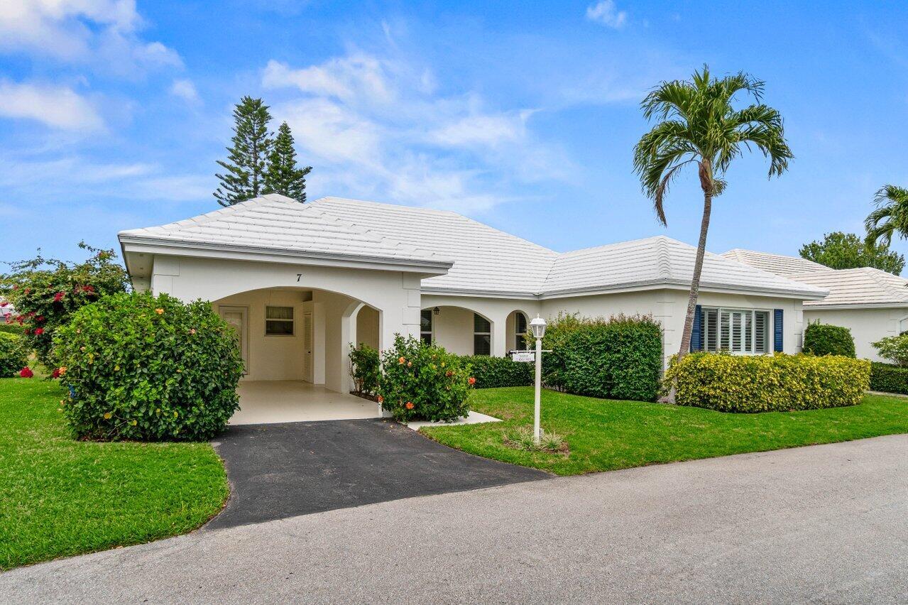 7 Acacia Drive
