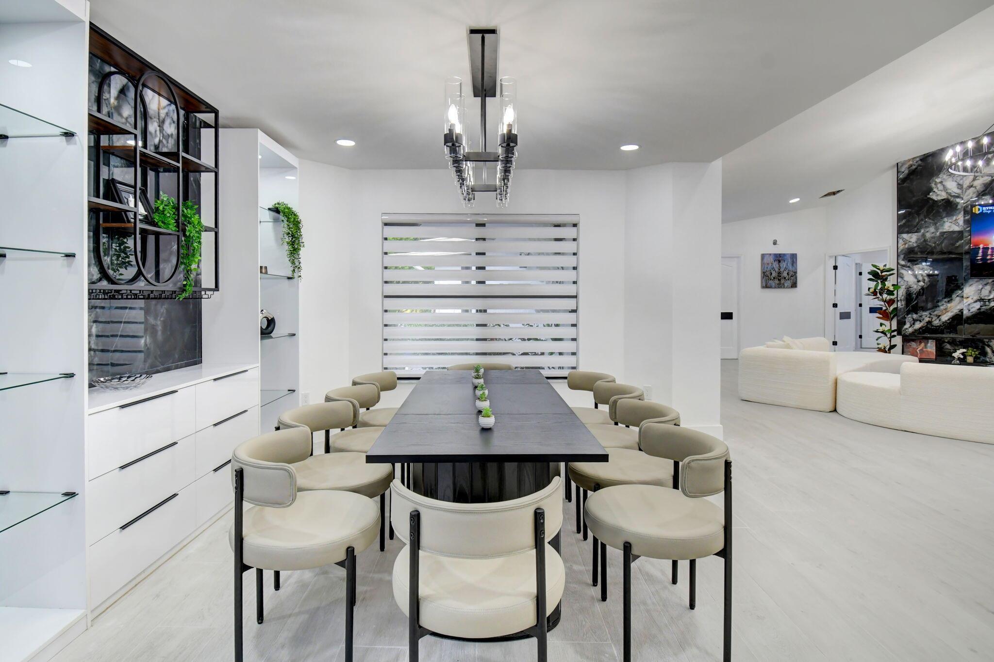 PINEWOOD OF WELLINGTON - Residential Lease