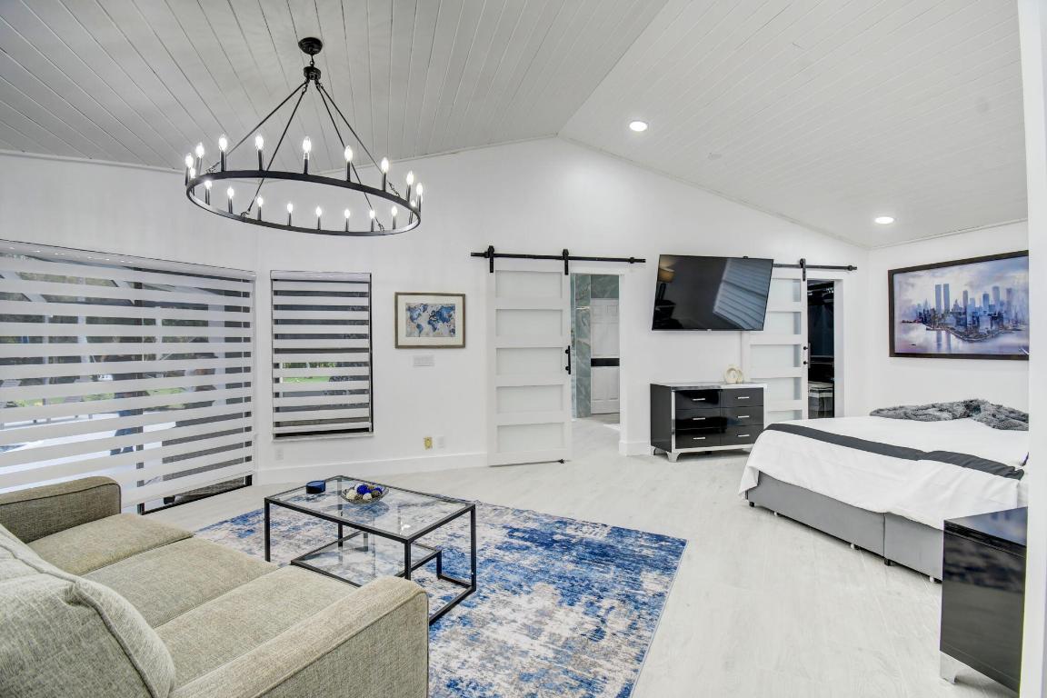 PINEWOOD OF WELLINGTON - Residential Lease