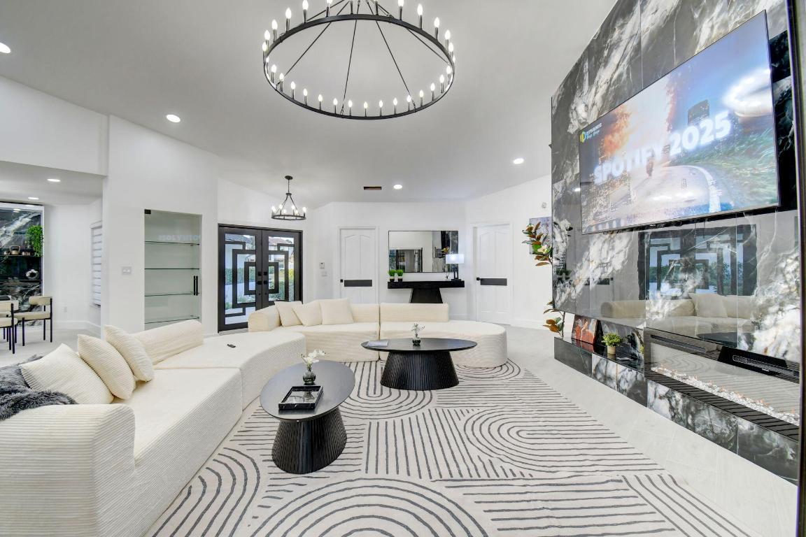 PINEWOOD OF WELLINGTON - Residential Lease