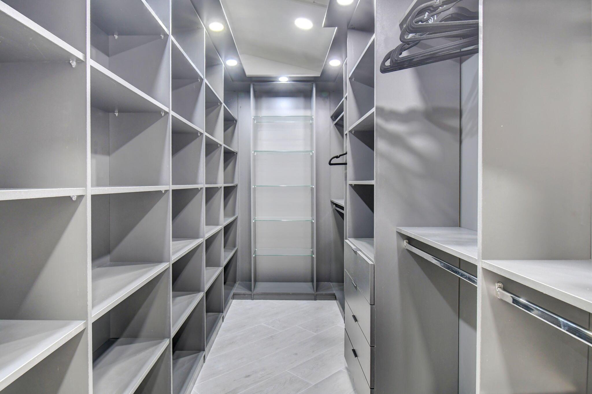 PINEWOOD OF WELLINGTON - Residential Lease