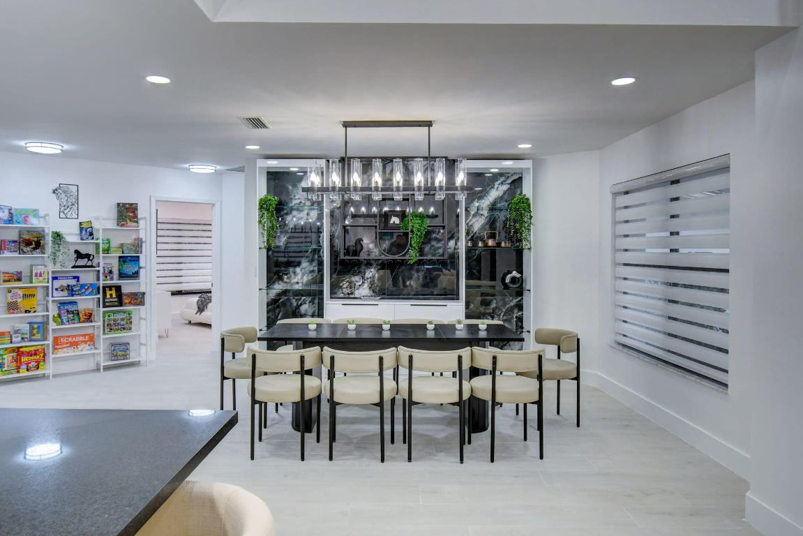 PINEWOOD OF WELLINGTON - Residential Lease