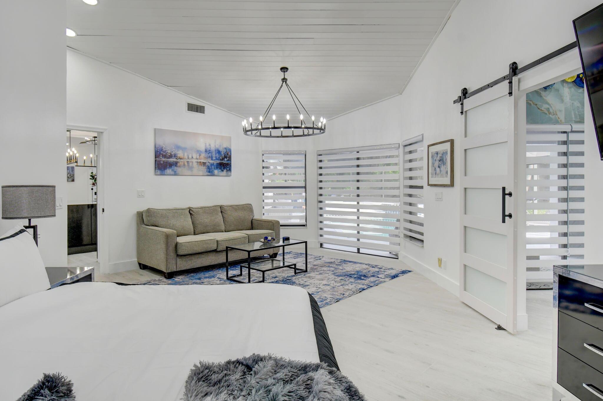 PINEWOOD OF WELLINGTON - Residential Lease