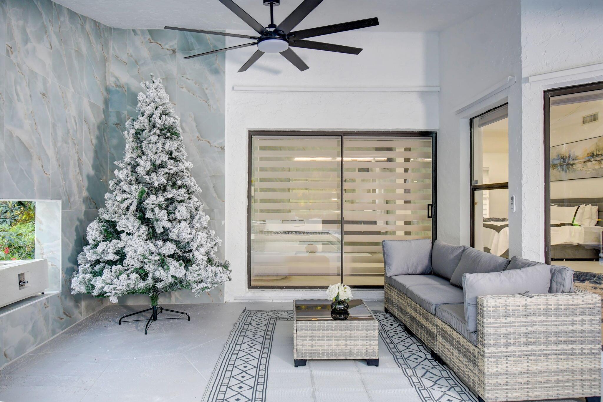 PINEWOOD OF WELLINGTON - Residential Lease