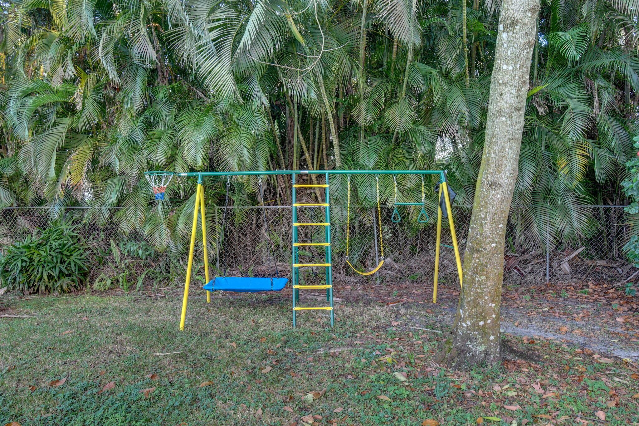 PINEWOOD OF WELLINGTON - Residential Lease