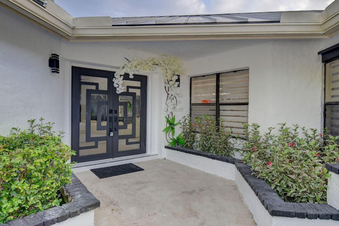 PINEWOOD OF WELLINGTON - Residential Lease