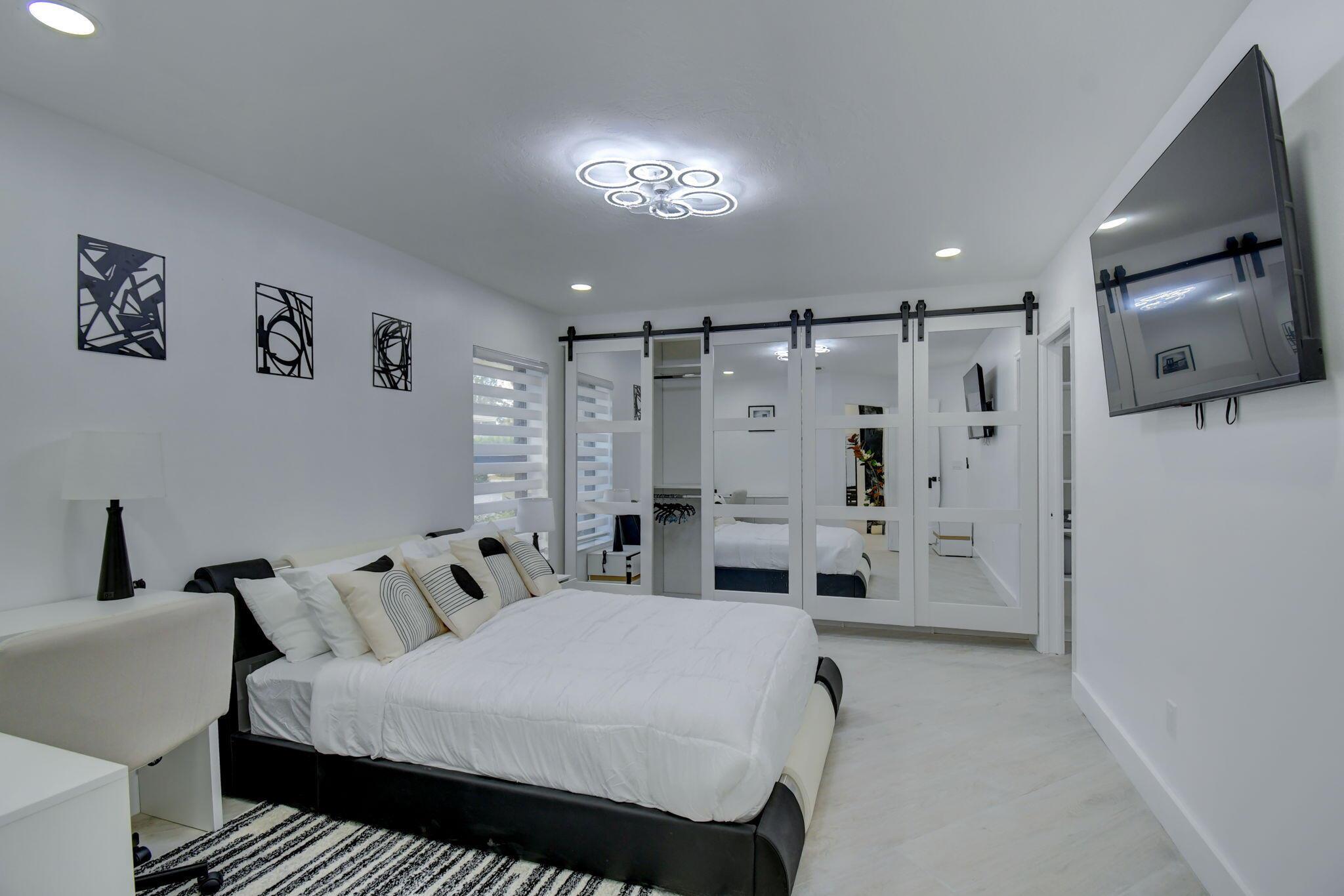 PINEWOOD OF WELLINGTON - Residential Lease