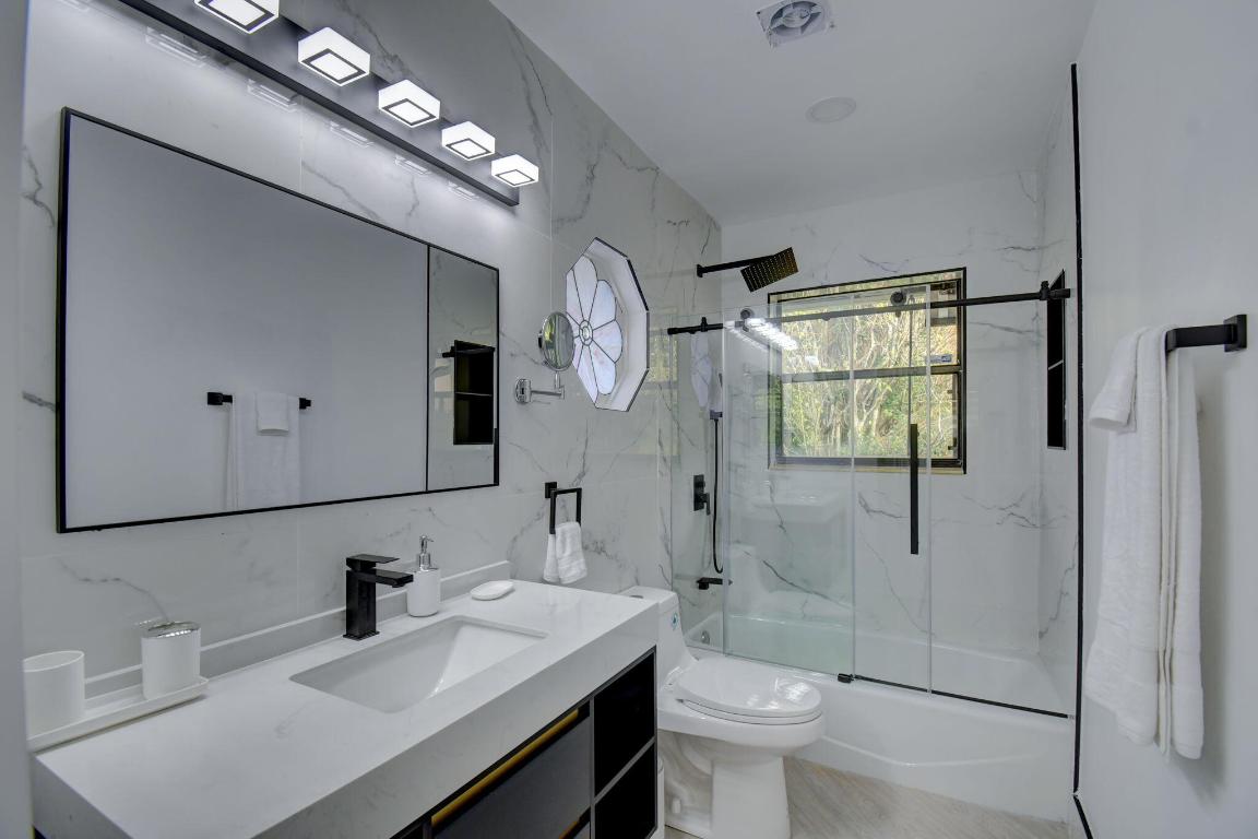 PINEWOOD OF WELLINGTON - Residential Lease