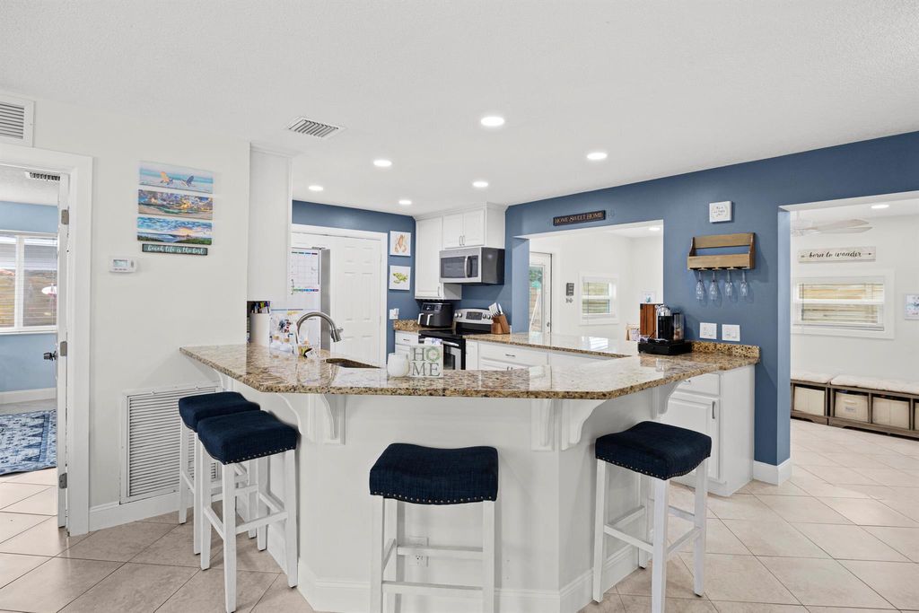 Photo of 4422 Birdwood Street, Palm Beach Gardens, FL 33410 (MLS # R11098532)