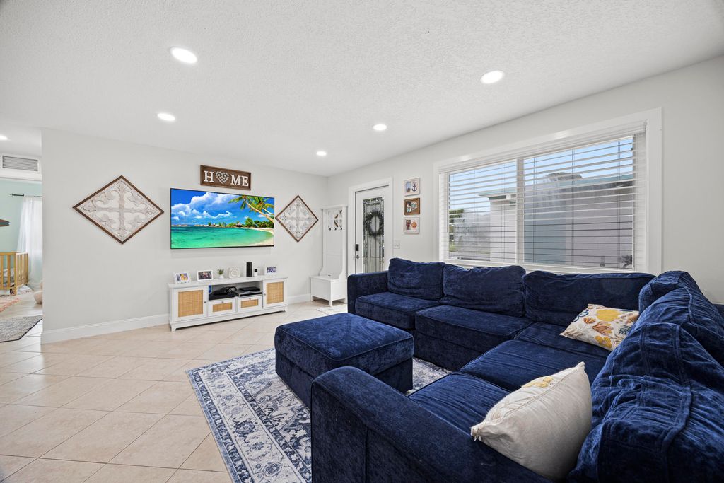 Photo of 4422 Birdwood Street, Palm Beach Gardens, FL 33410 (MLS # R11098532)