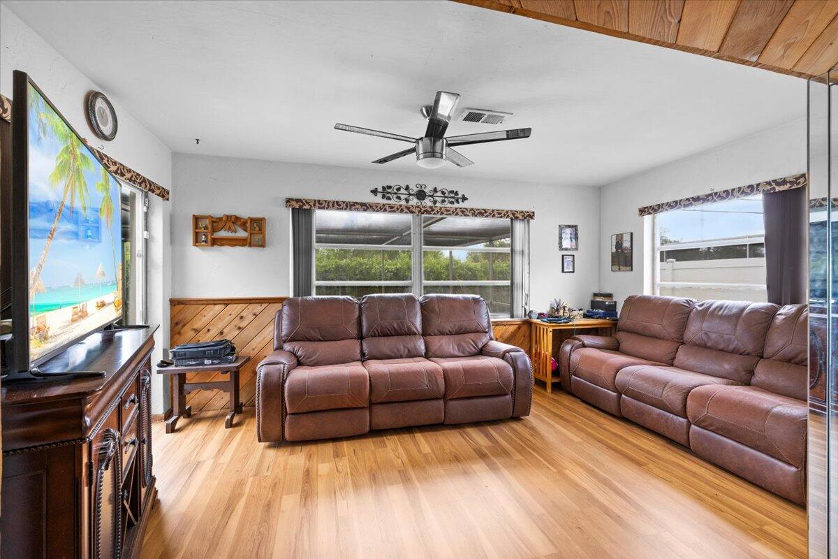 MIRAMAR ISLES SEC 1 - Residential