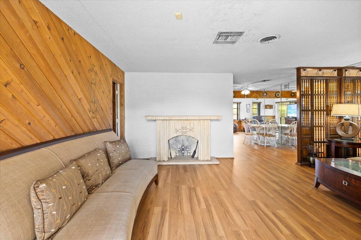 MIRAMAR ISLES SEC 1 - Residential