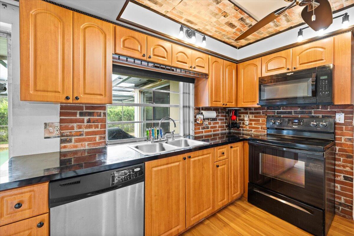 MIRAMAR ISLES SEC 1 - Residential