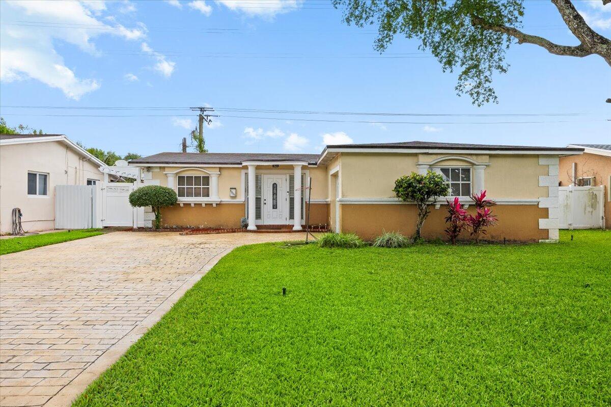 MIRAMAR ISLES SEC 1 - Residential