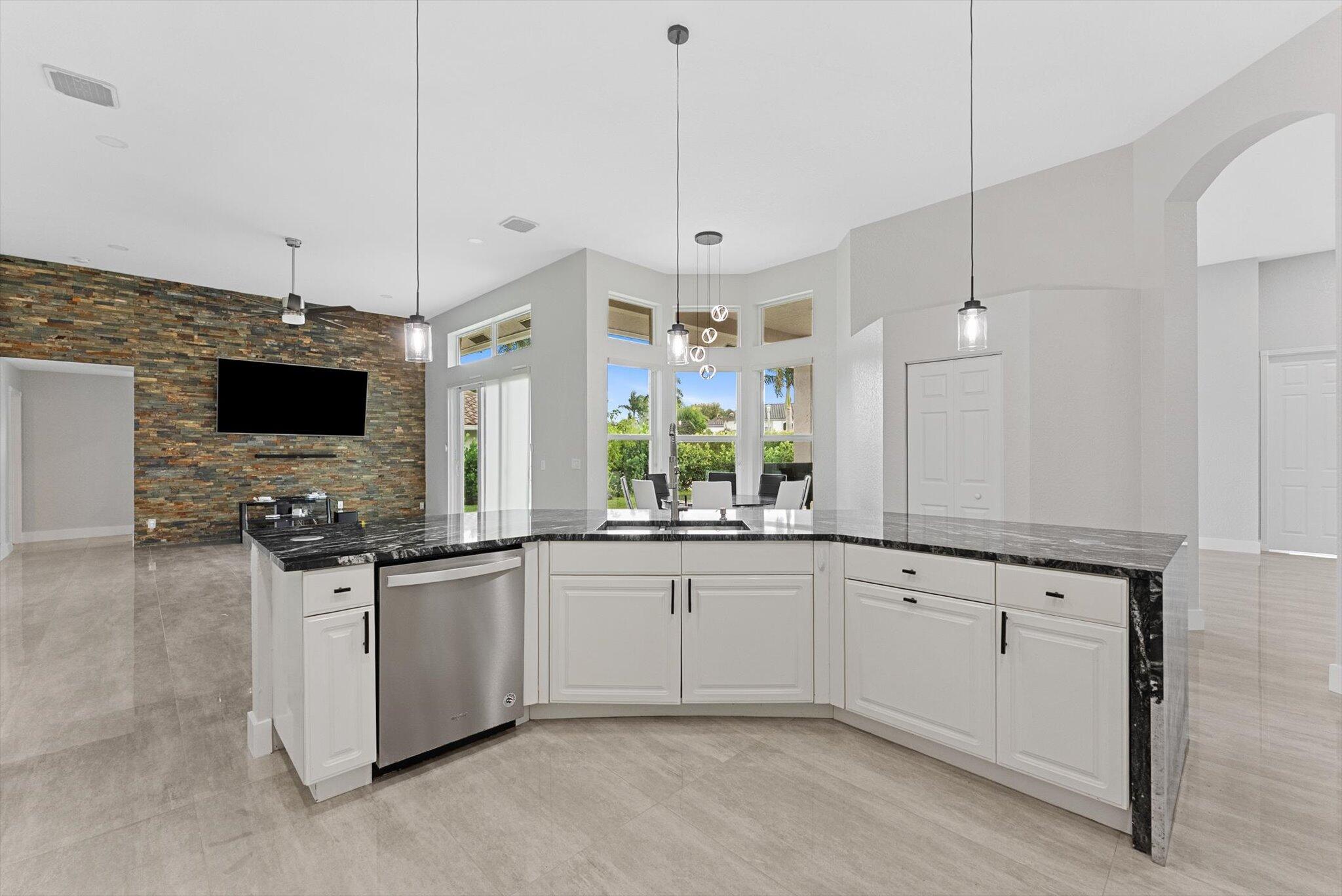 BOCA ISLES SOUTH PH 5E - Residential Lease