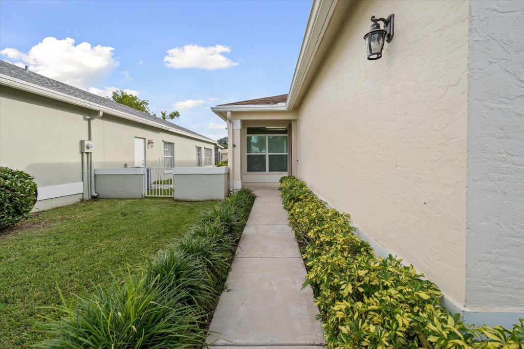 Photo of 7612 Mansfield Hollow Road, Delray Beach, FL 33446 (MLS # B26094215)