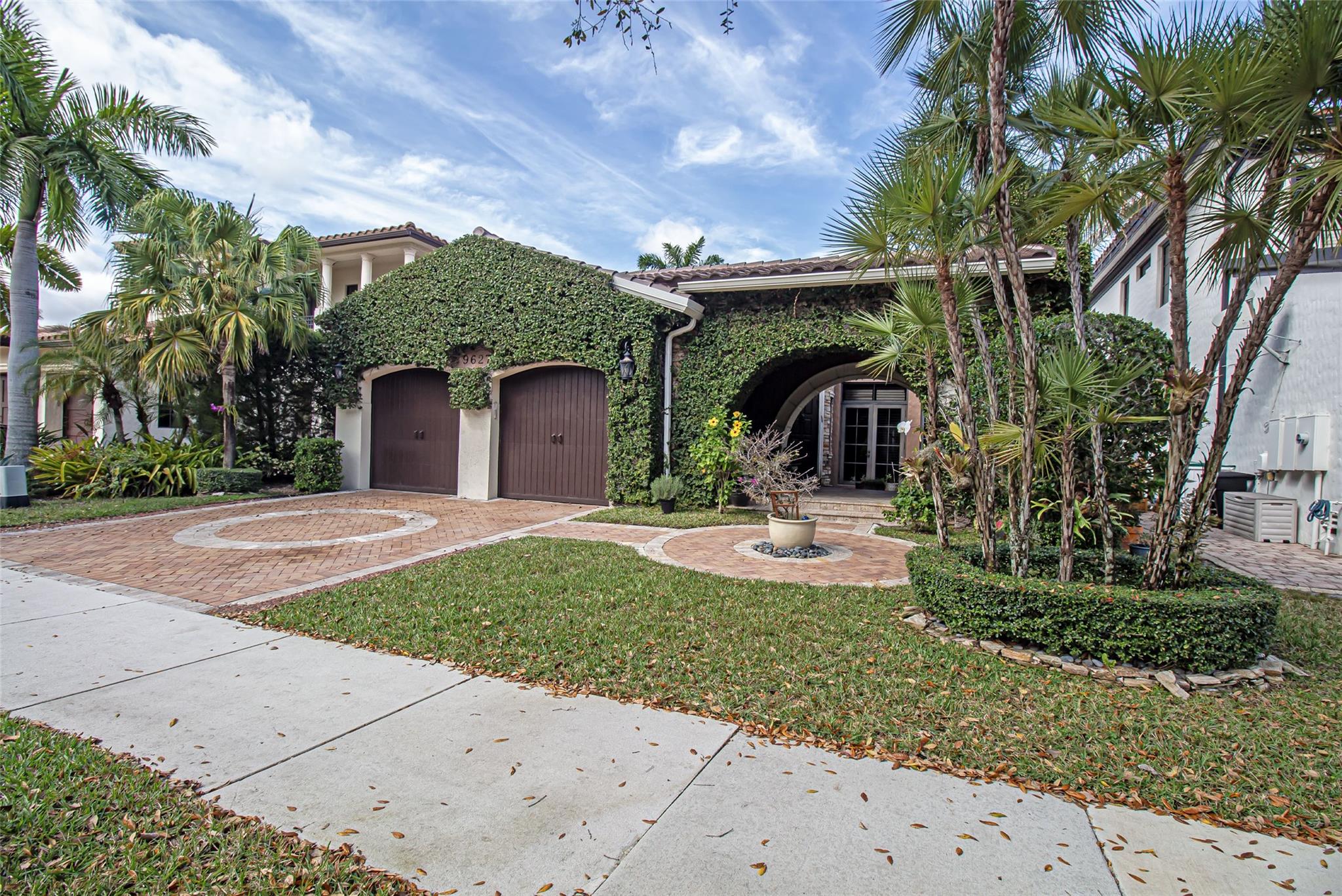 9627 Exbury Ct