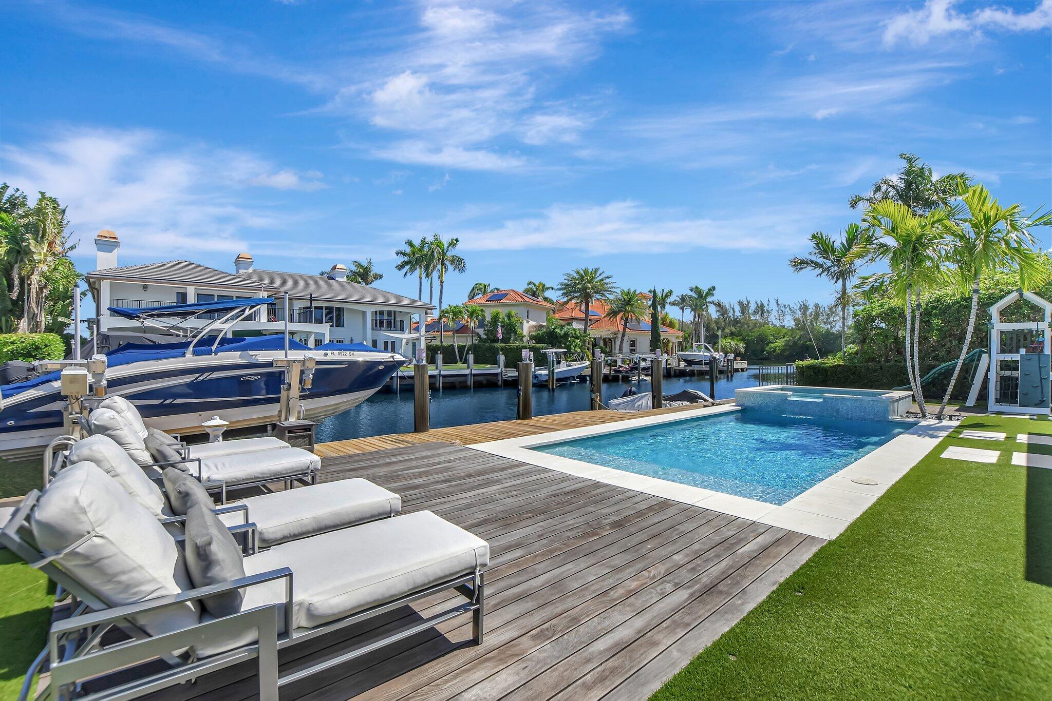 LAKE ROGERS ISLE - Residential