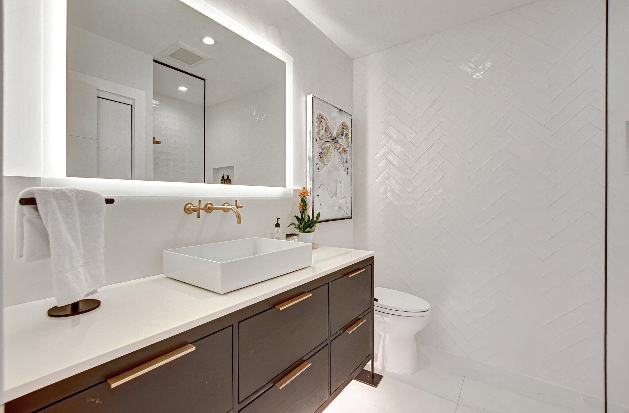 LAKE ROGERS ISLE - Residential