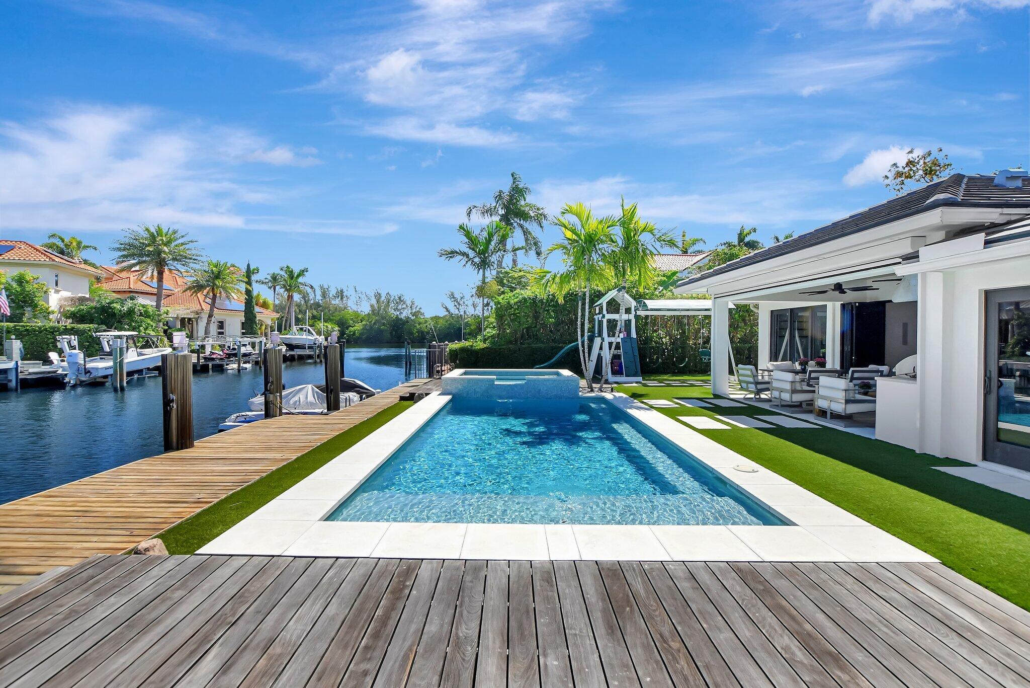 LAKE ROGERS ISLE - Residential