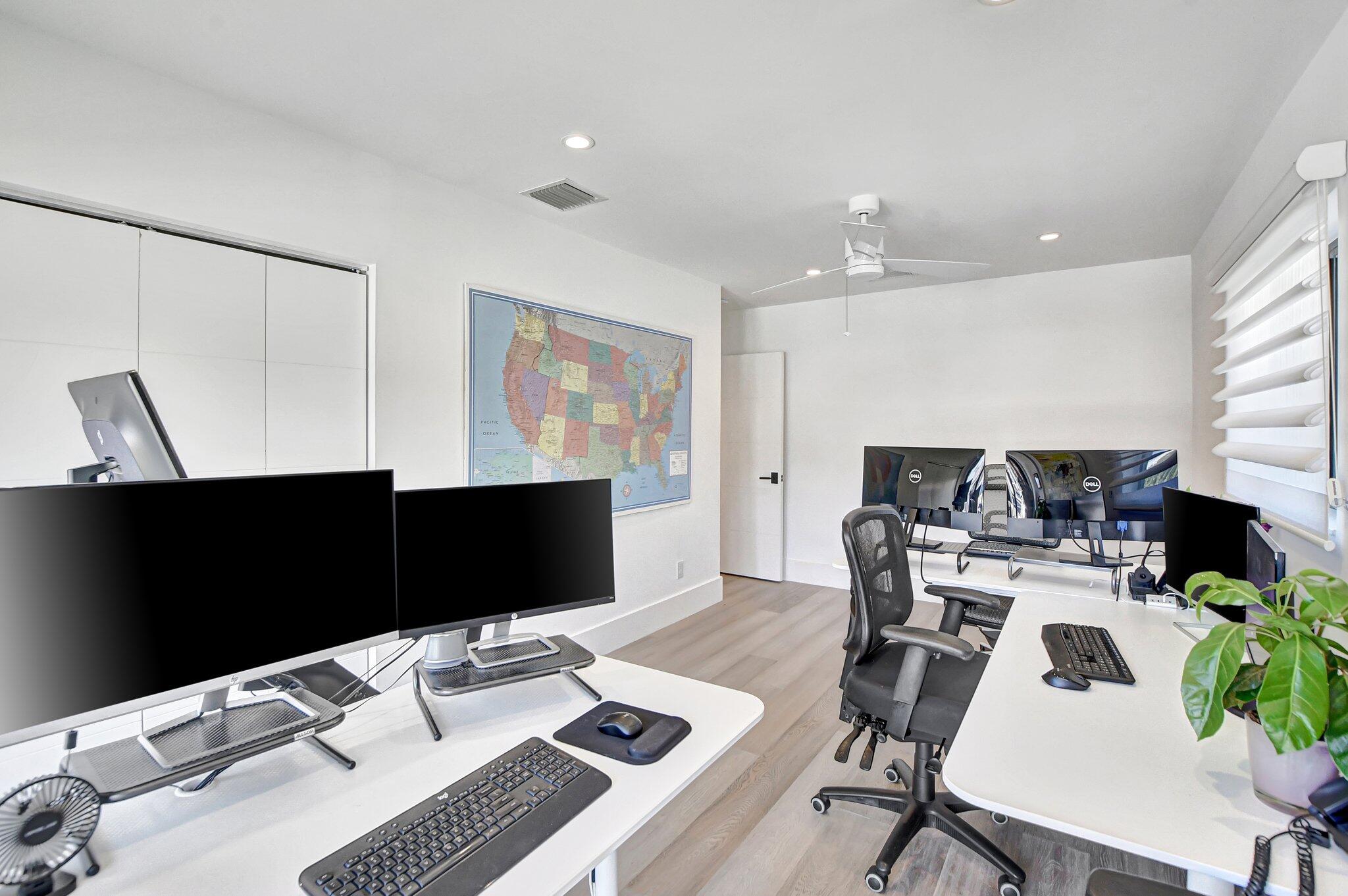 LAKE ROGERS ISLE - Residential