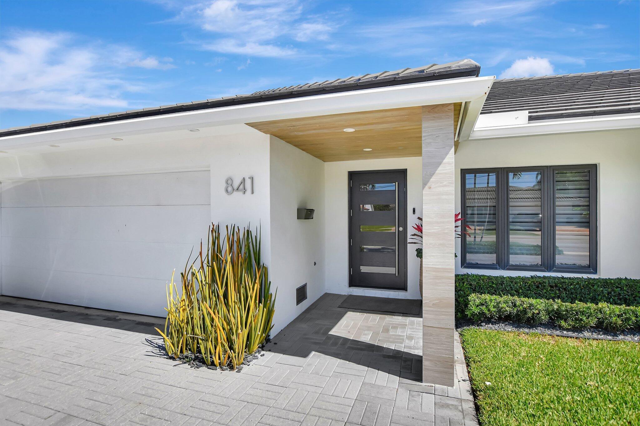 LAKE ROGERS ISLE - Residential