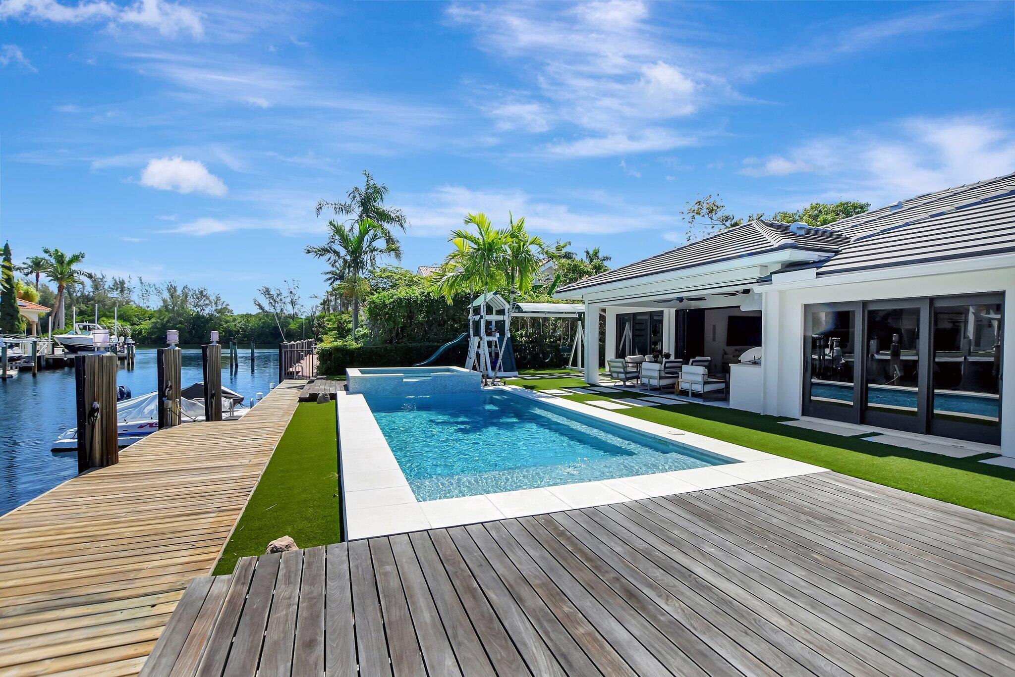 LAKE ROGERS ISLE - Residential