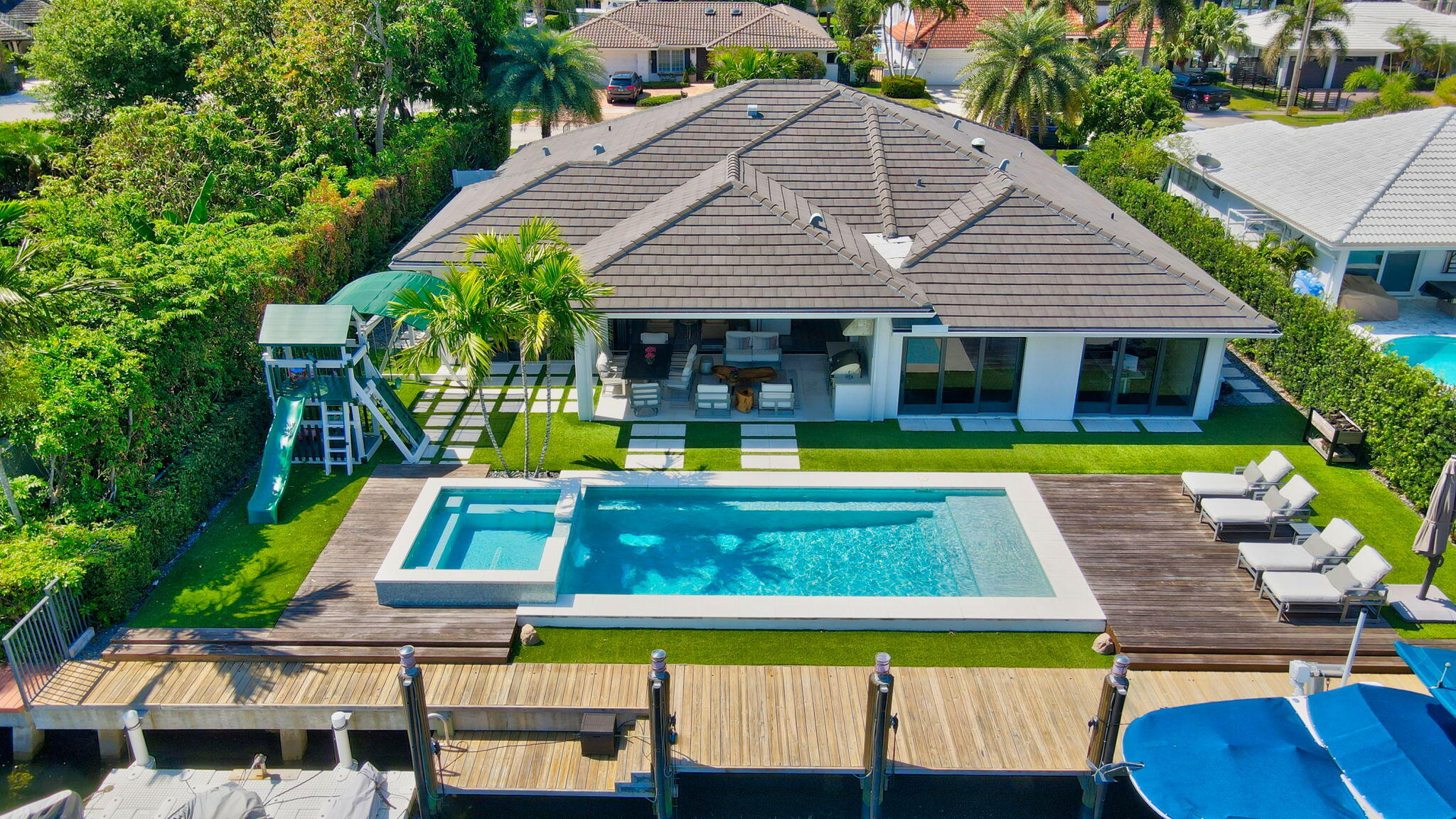 LAKE ROGERS ISLE - Residential