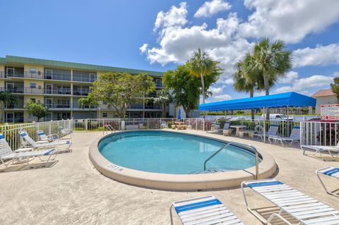 A home in Deerfield Beach