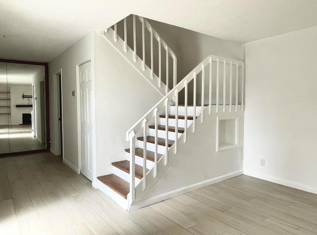 LAKEWOOD - Residential Lease