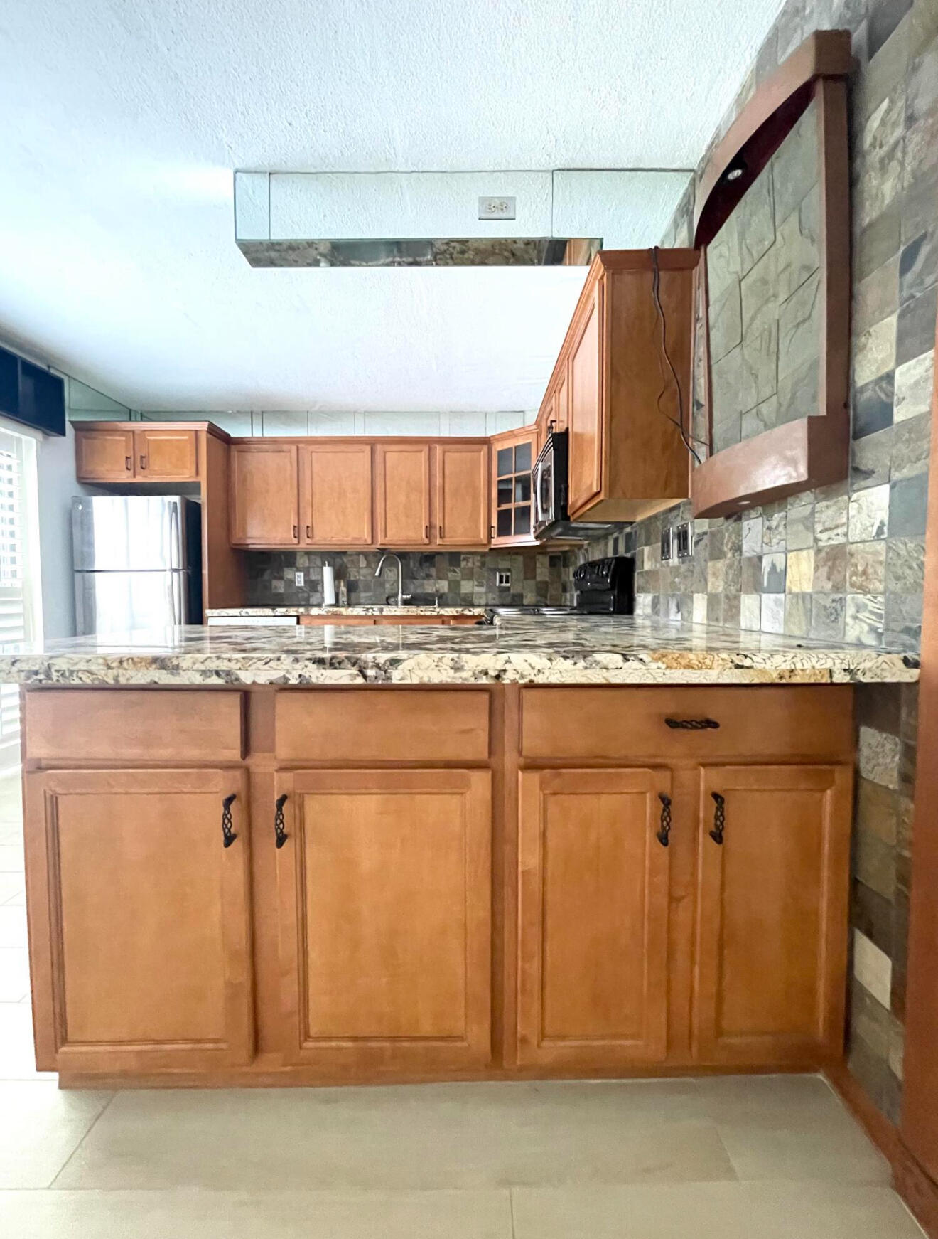 LAKEWOOD - Residential Lease