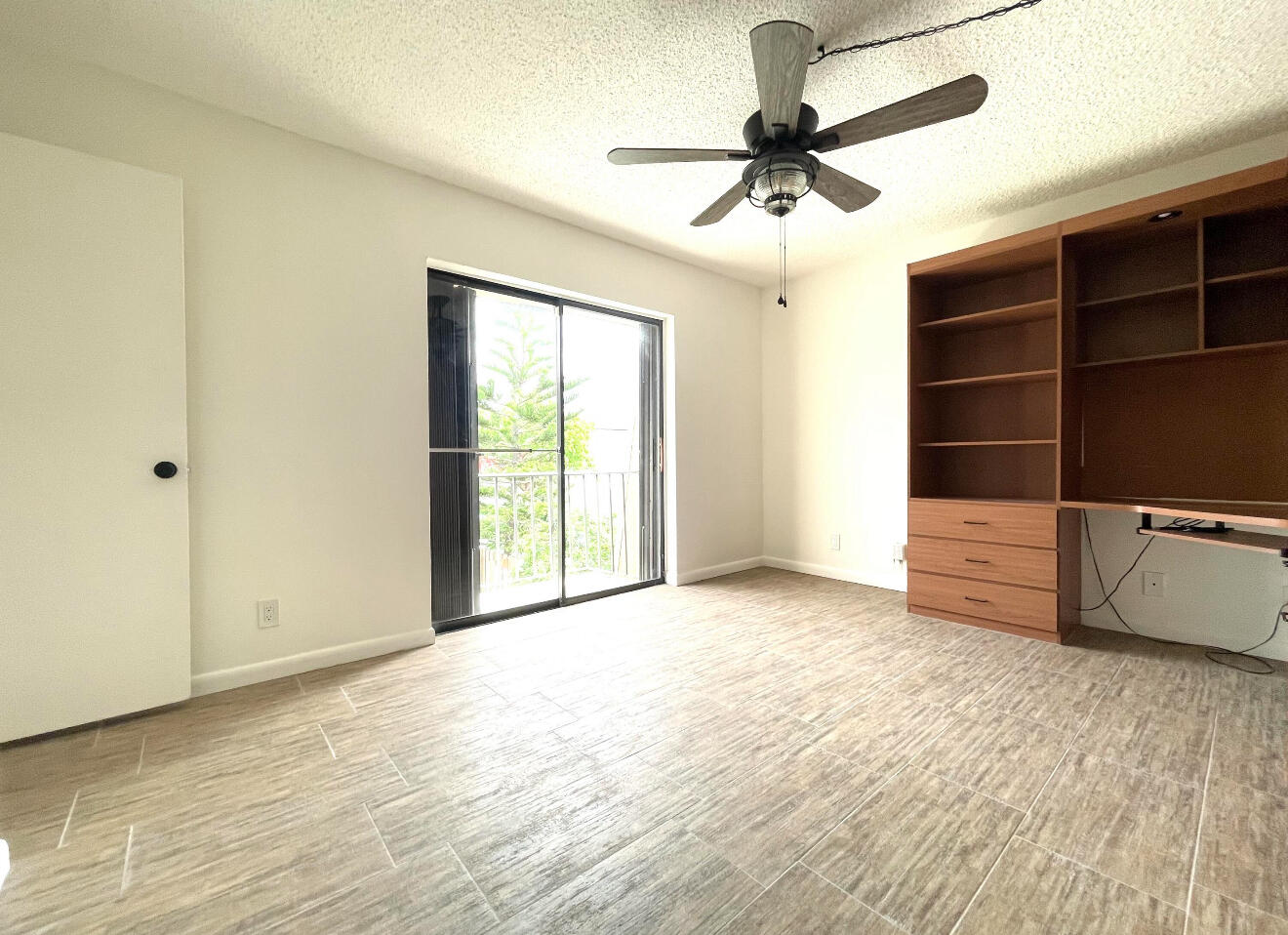 LAKEWOOD - Residential Lease