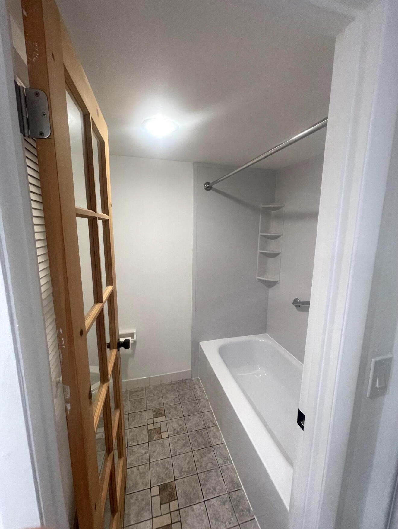 LAKEWOOD - Residential Lease