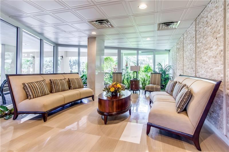 Coral Ridge Towers North - Residential