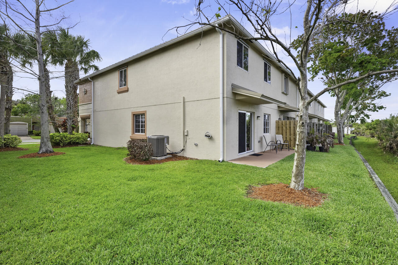 MARTINS CROSSING - Residential