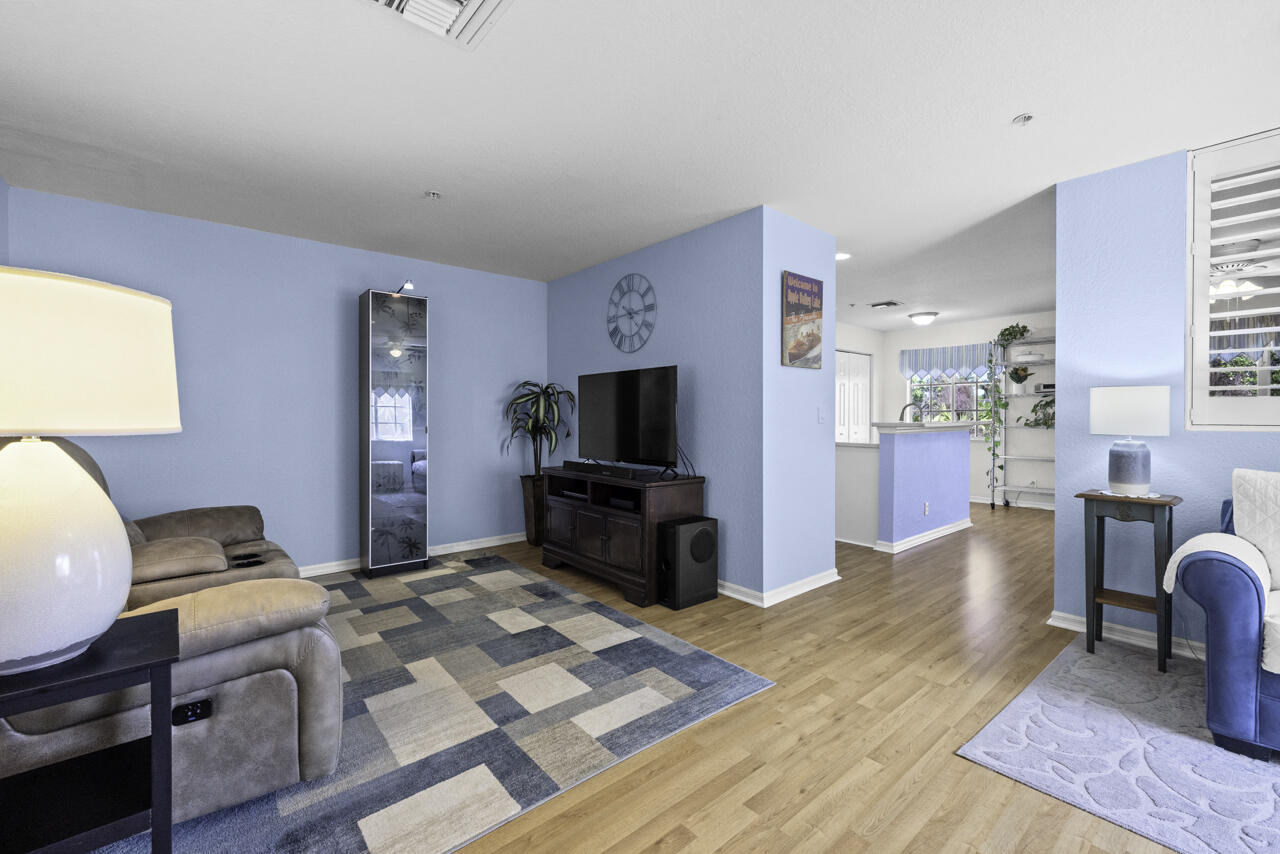 MARTINS CROSSING - Residential