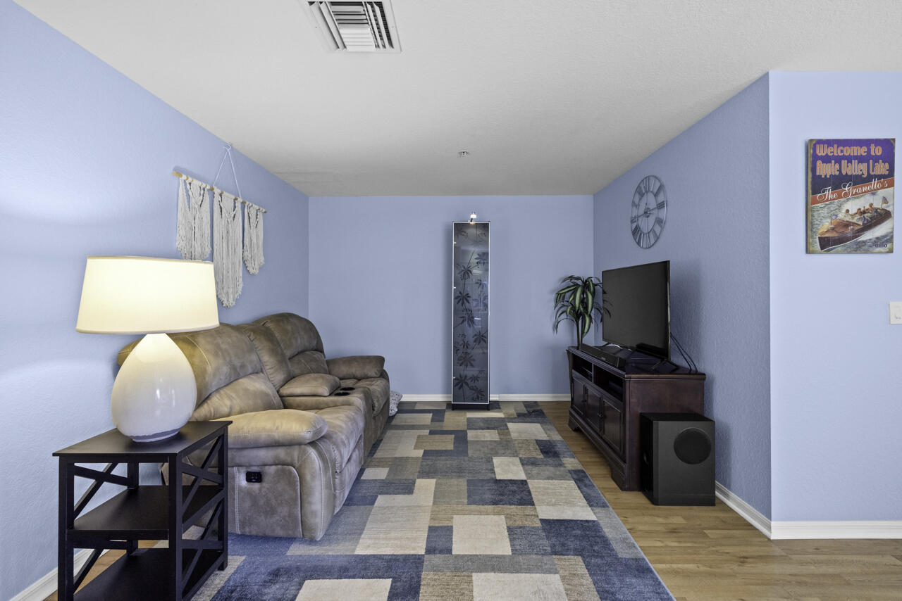 MARTINS CROSSING - Residential