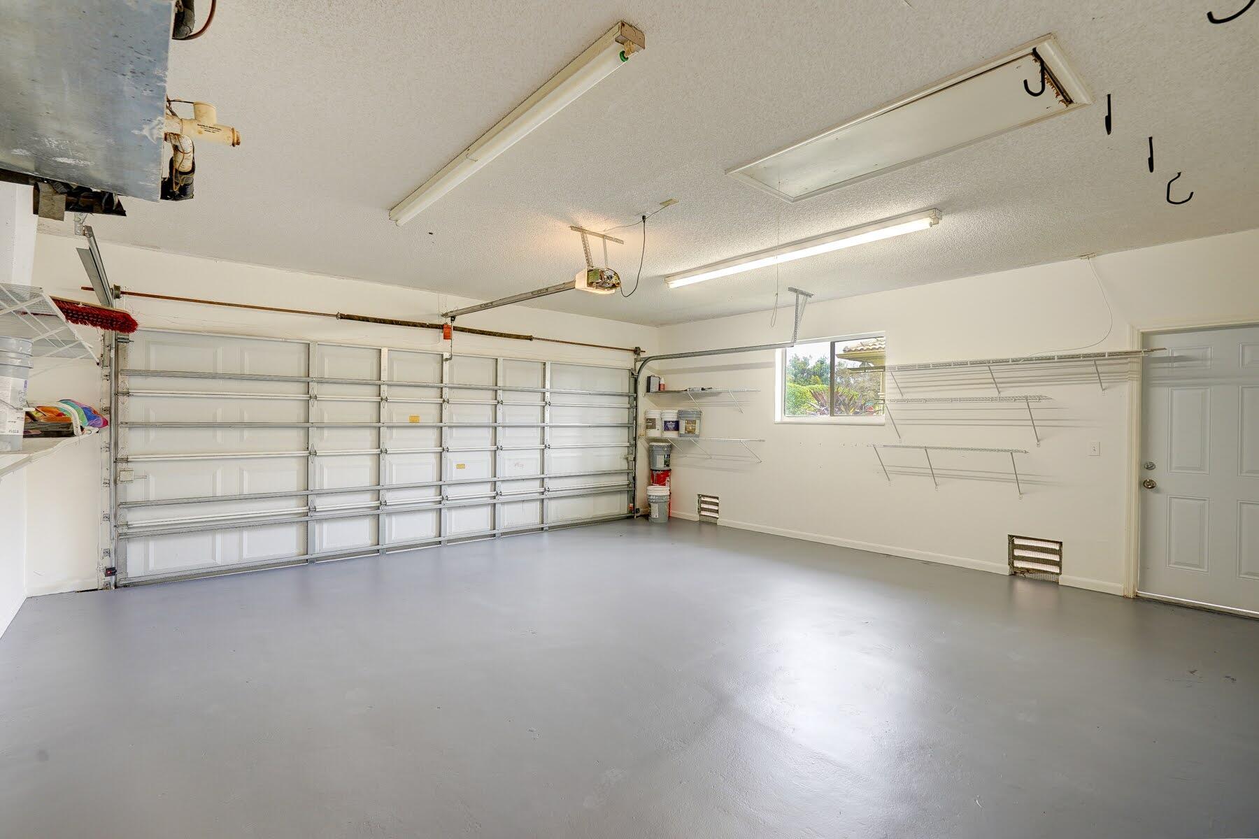 LAKE EDEN 4 - Residential Lease