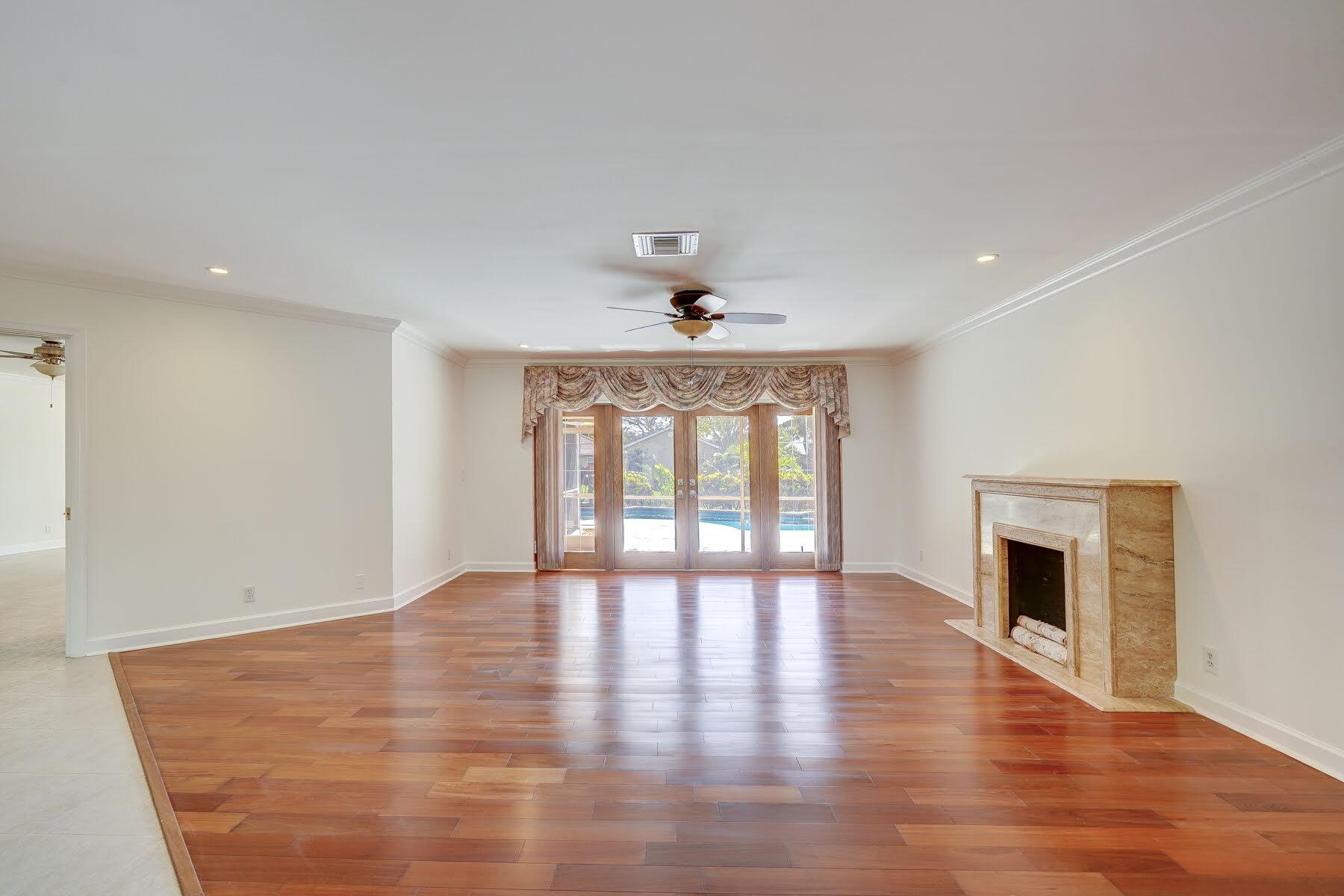 LAKE EDEN 4 - Residential Lease