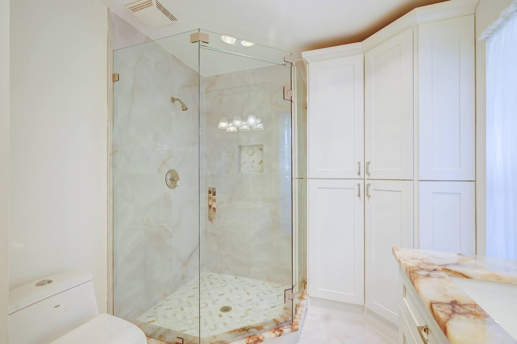 LAKE EDEN 4 - Residential Lease