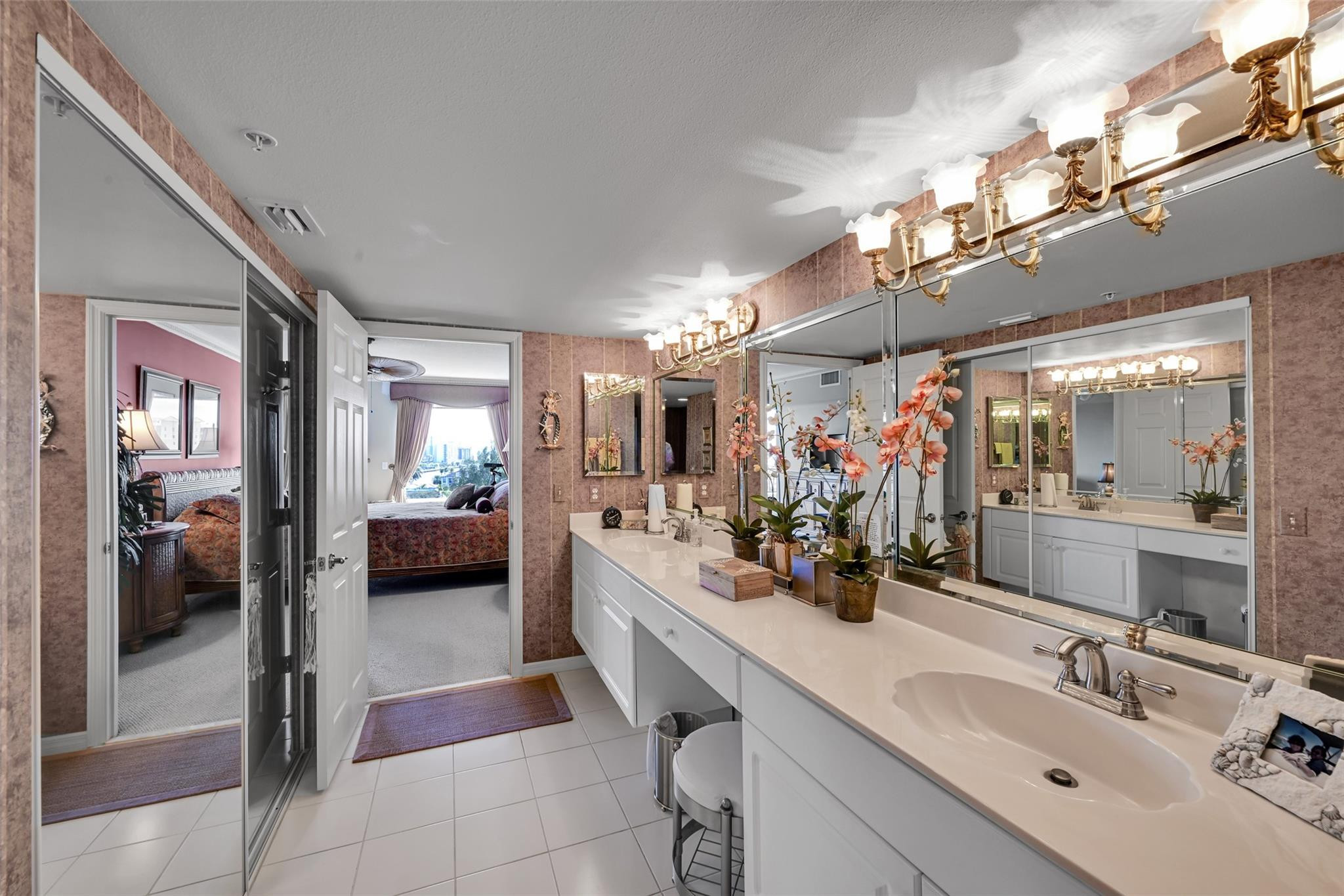 THE POINTE - Residential