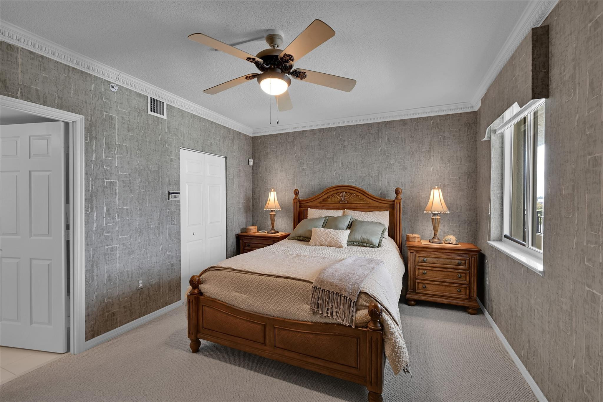 THE POINTE - Residential