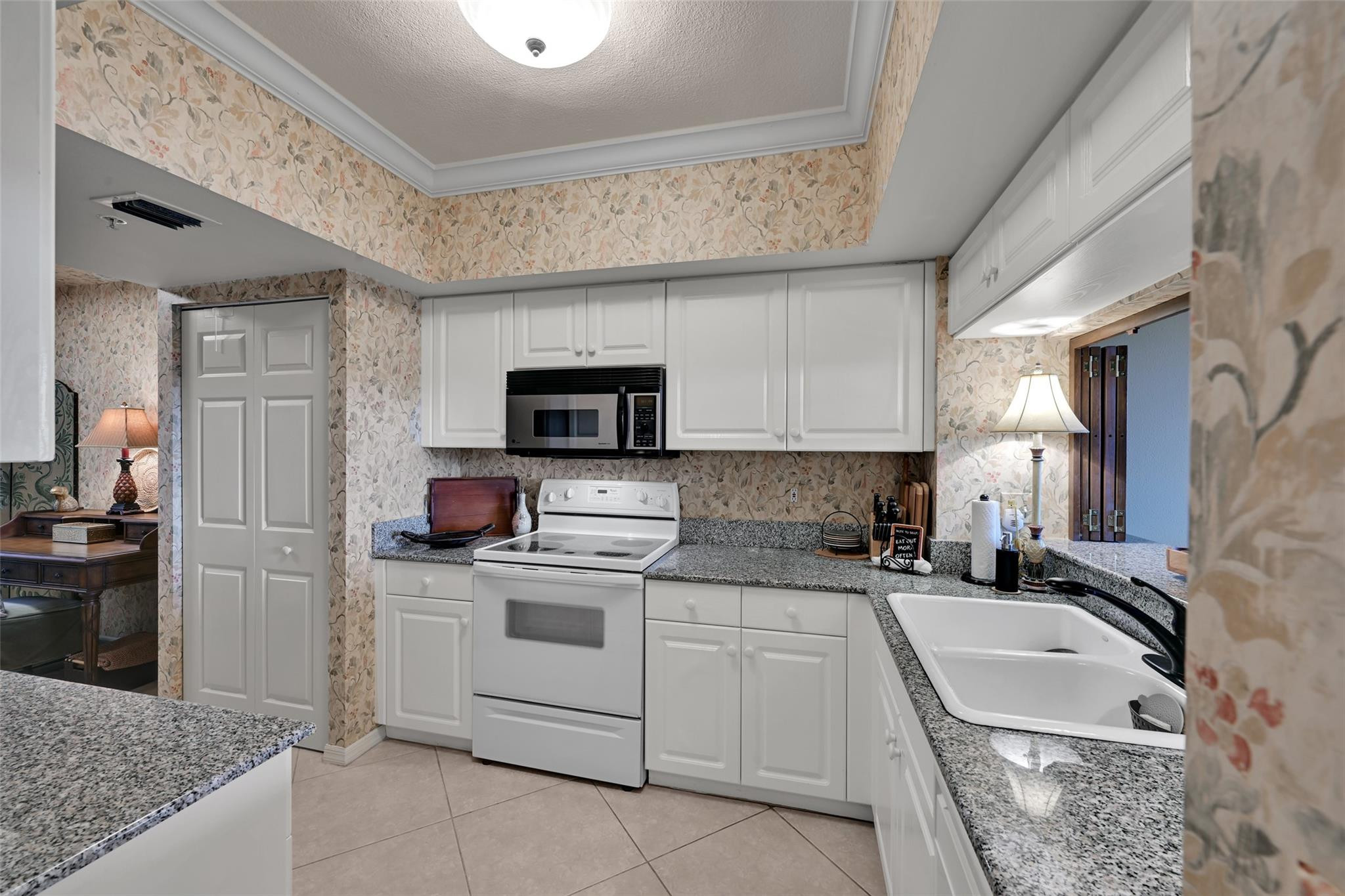 THE POINTE - Residential