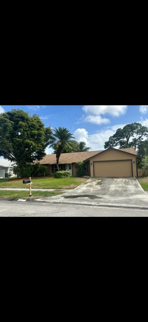 3930 Black Forest Circle Boynton Beach FL 33436